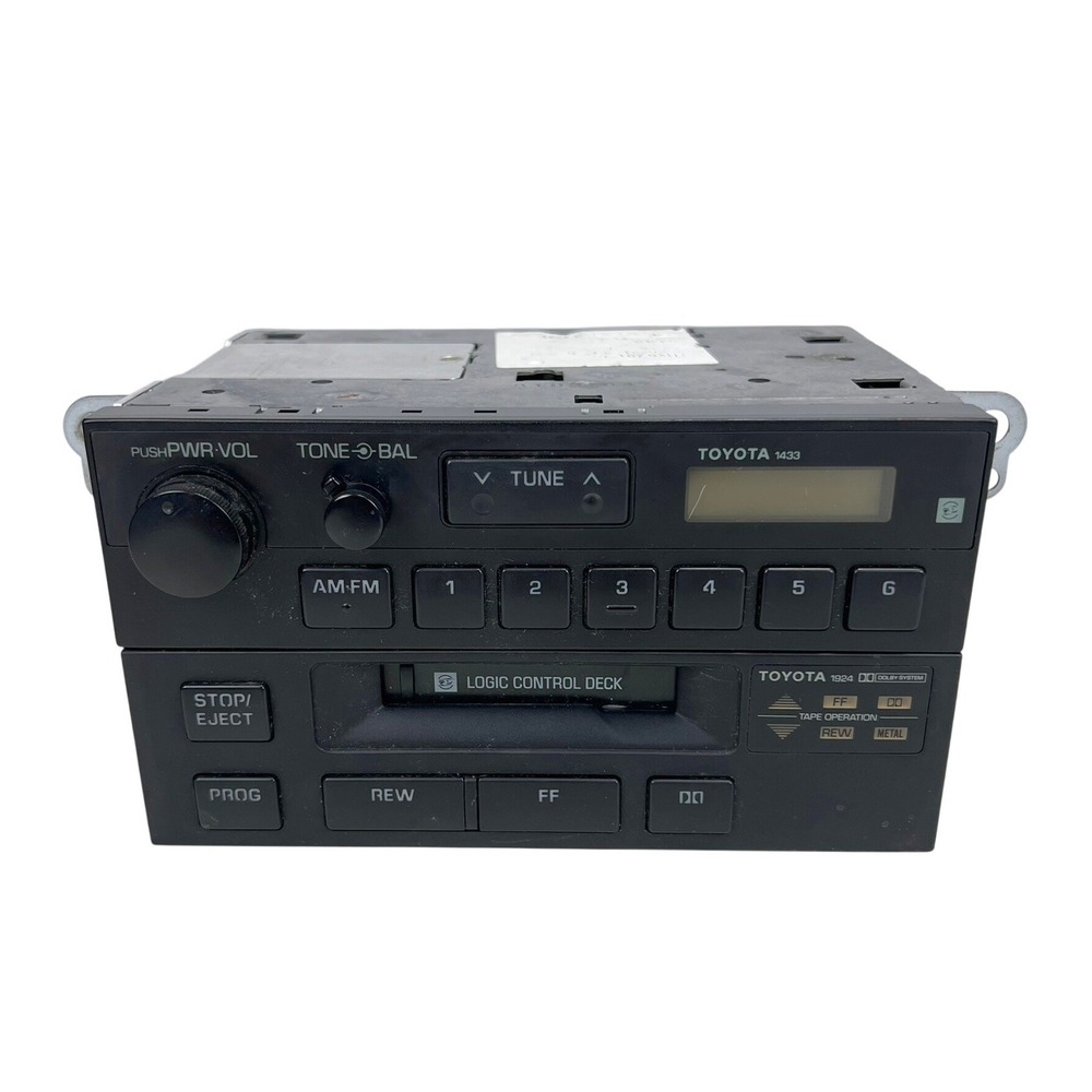 Toyota 1433 1924 OEM AM FM Radio Cassette Player Logic Control Deck Vintage 80s
